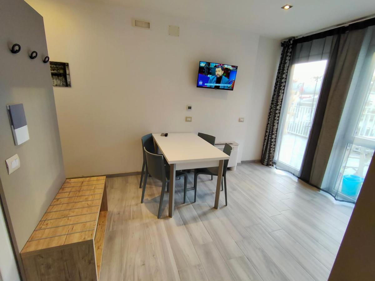 Residence Cristine Riva del Garda Exterior photo